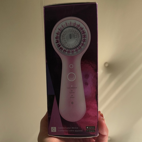 Clarisonic Skincare Set - Picture 2 of 4